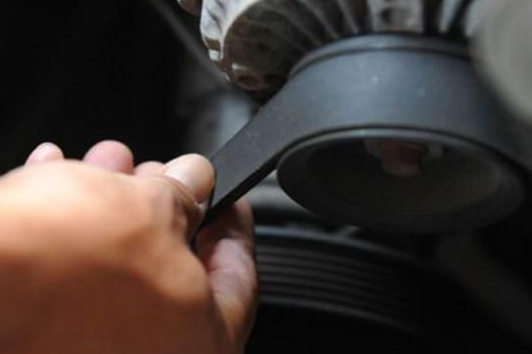 musim hujan 2025, perawatan alternator, perawatan Alternator mobil, Perawatan Alternator Mobil di Musim Hujan: Cegah Kerusakan Elektrikal