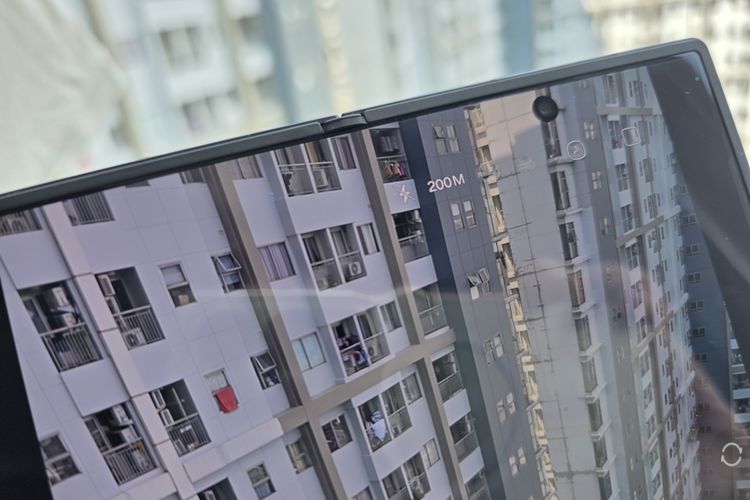 Samsung, unboxing, Samsung Z Fold 7, Samsung Galaxy Z Fold 7, samsung z fold 7, spesifikasi samsung z fold 7, harga samsung z fold 7, Unboxing Samsung Z Fold 7, HP Lipat Tertipis yang Makin Nyaman Digenggam, Tipis, makin nyaman digenggam, Bekas lipatan makin minim, Kamera 200 MP dan Samsung Log, Spesifikasi Samsung Galaxy Z Fold 7, Harga Galaxy Z Fold 7