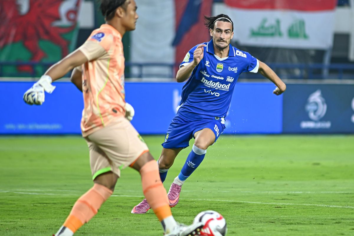 Persib, Persib Bandung, Bobotoh, Jadwal Persib, Persebaya, AFC Champions League Two, Lion City Sailors FC, Super League 2025-2026, andrew jung, Debut Andrew Jung dan Persaingan Lini Depan Persib Bandung