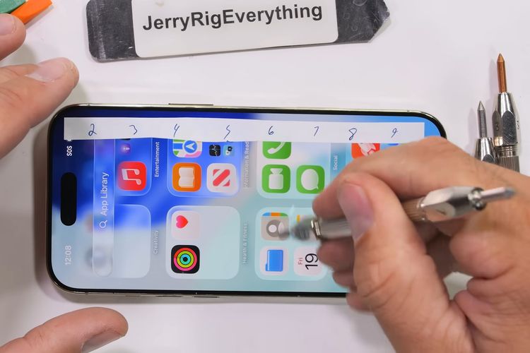 iPhone, iPhone Air, harga iphone air, Spesifikasi iPhone Air, penjualan iPhone Air, penjualan iPhone Air di China, harga iPhone Air di Indonesia, desain iPhone Air, iPhone Air Hanya Laris di China, Apple Ubah Strategi