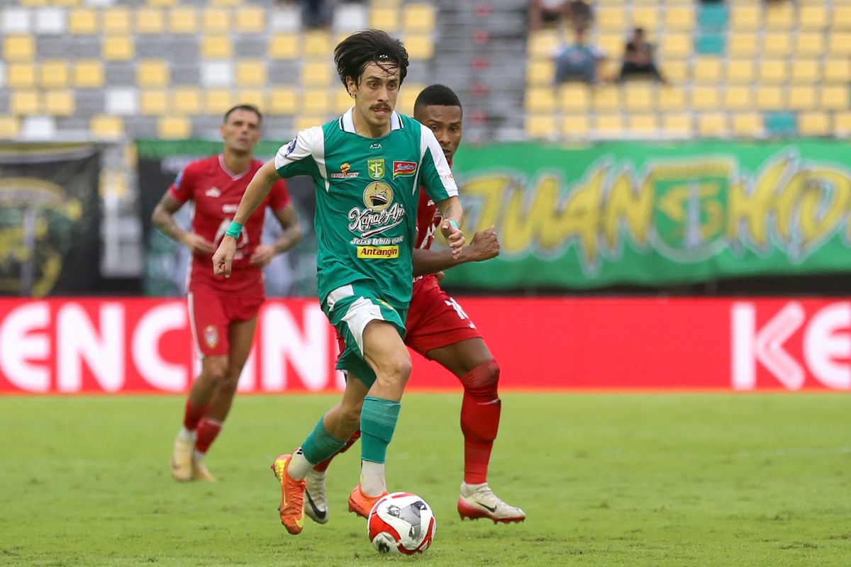 Persebaya, Dewa United, Super League, Francisco Rivera, Nick Kuipers, Hasil HT Persebaya Vs Dewa United: Kuipers Dikartu Merah, Ketat 1-1