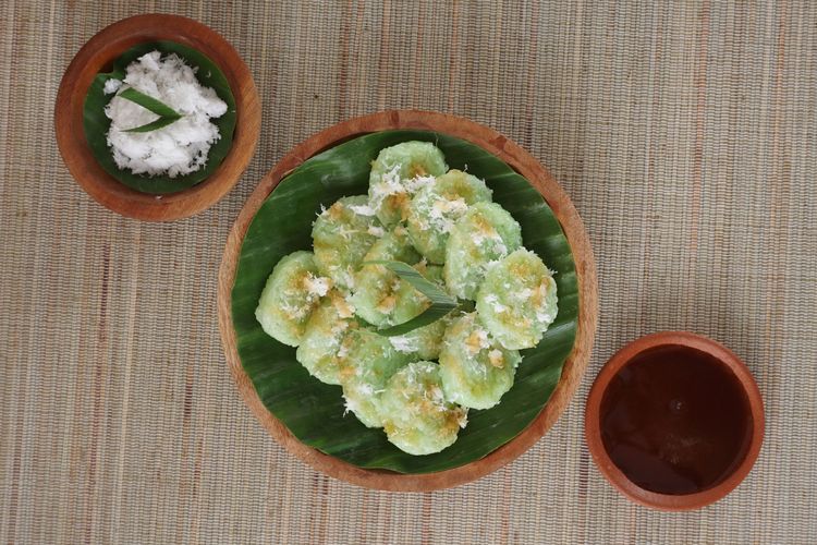 resep lupis, lupis ketan, bahan lupis ketan, membuat lupis ketan, lupis ketan tanpa kapur sirih, lupis ketan daun pisang, Cara Membuat Lupis Ketan 4 Bahan Tanpa Kapur Sirih, Direbus Berapa Lama?