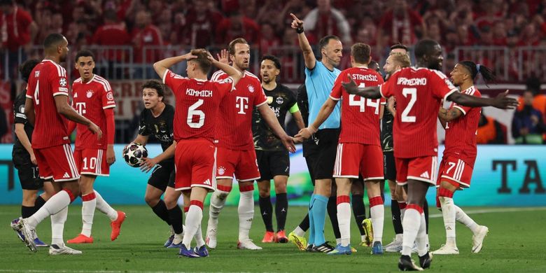 Manuel Neuer, Liga Champions, Bayern Muenchen, Bayern Muenchen vs PSG, Paris Saint-Germain, Ousmane Dembele, Bayern, Liga Champions 2025-2026, Penyesalan Manuel Neuer Usai Hasil Bayern Muenchen Vs PSG 1-1 (5-6 agg)