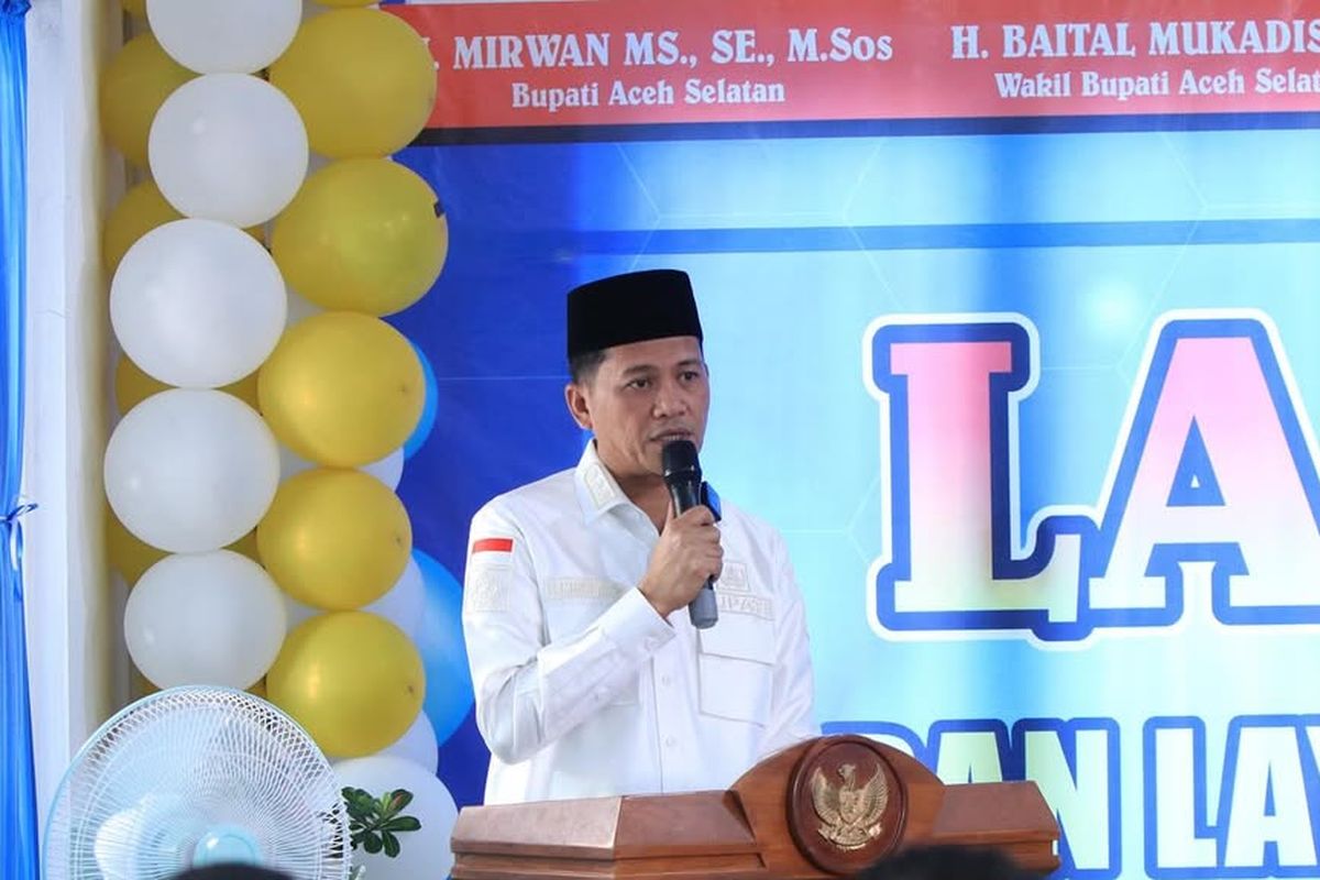 Aceh Selatan, aceh selatan banjir, Bupati Aceh Selatan, Bupati Aceh Selatan dari partai apa, bupati aceh selatan minta maaf, Mirwan MS Akhirnya Buka Suara Usai Diberhentikan Sementara karena Pergi Umrah Saat Banjir