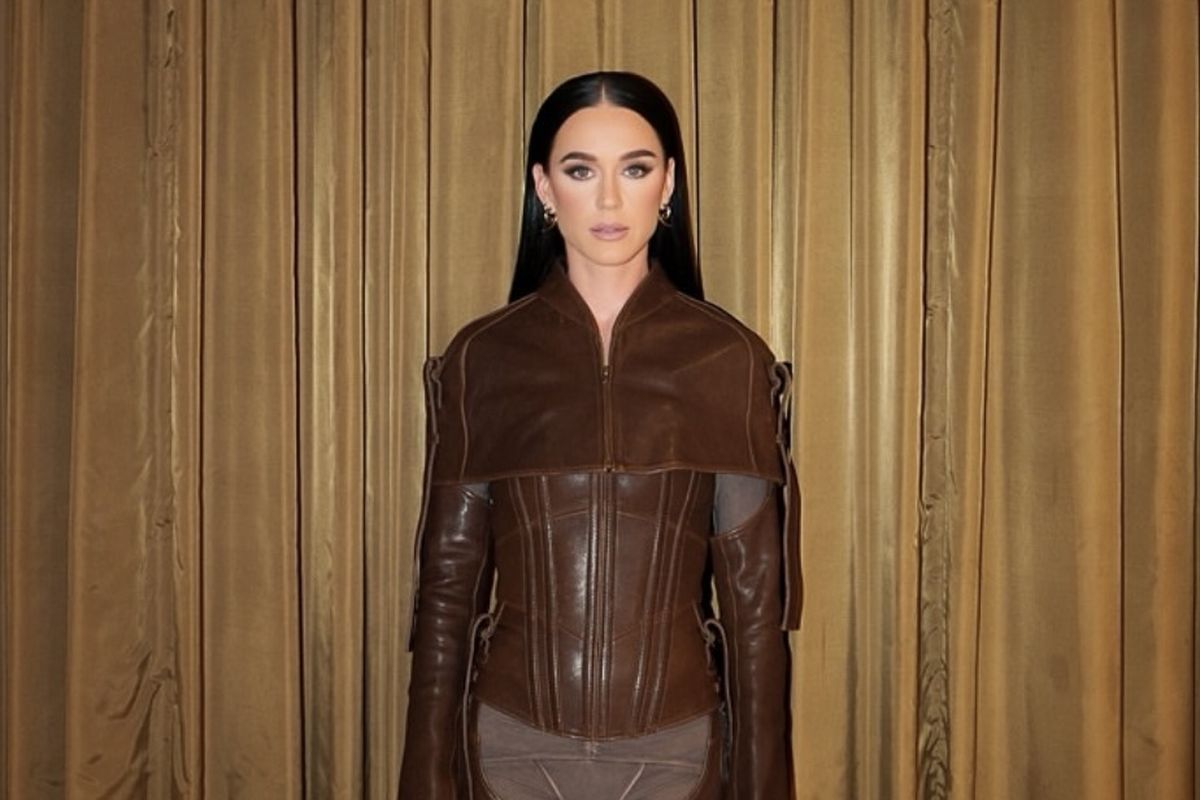 Katy Perry, KATY PERRY, katy perry dan orlando bloom, katy perry dan justin tradeu, Perjalanan Cinta Katy Perry Sebelum Rumor Kedekatan dengan Justin Trudeau, Johnny Lewis, Travie McCoy, Josh Groban , Pernikahan singkat dengan Russell Brand, John Mayer dan hubungan singkat dengan Diplo, Orlando Bloom, Menjelang rumor dengan Justin Trudeau