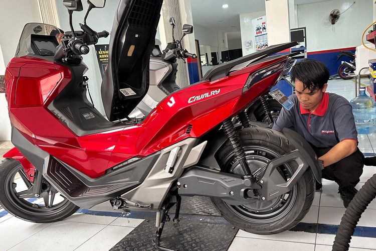 motor listrik, upgrade baterai, Modifikasi Motor Listrik: Dari Baterai hingga Dinamo