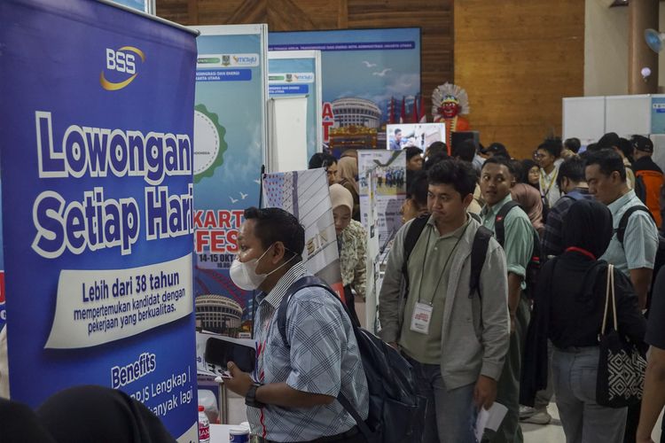 Mengapa Banyak Orang Bekerja Tak Kunjung Kaya? Ini Kata Sosiolog, Ketimpangan sistemik dalam kebijakan ekonomi, Tekanan mental dan normalisasi kerja berlebih, Kurangnya kesadaran kolektif pekerja, Merit System yang belum menjadi fondasi