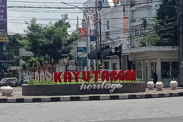 Kayutangan, Kota Malang, Hari Kartini, wisata, kayutangan, Ratusan Perempuan Catwalk di Kayutangan Heritage Malang, Kampanyekan Berpakaian Tradisional yang Sopan