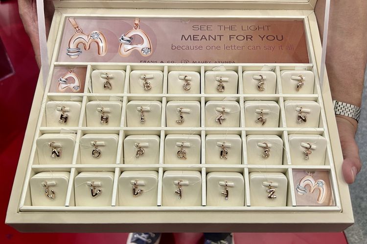 Maudy Ayunda, Meant for Me, Frank &amp; Co. dan Maudy Ayunda Luncurkan Charm Alphabet Berlian Alami, Satu huruf dengan banyak makna personal, Filosofi Inner Light dan peran Maudy Ayunda, Komitmen keberlanjutan dalam setiap desain, Bagian dari perayaan cinta Frank &amp; co. 