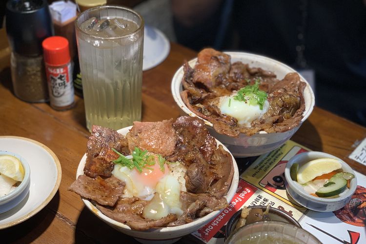 Obihiro Nikudon Blok M, Pengalaman Makan Obihiro Nikudon di Blok M, Resto yang Antrenya Berjam-jam