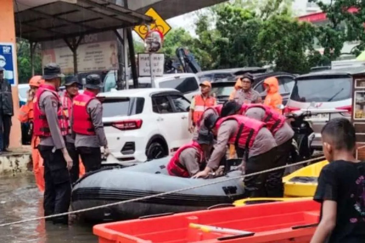 Jakarta, ketinggian air, banjir, banjir di Jakarta, dampak banjir di Jakarta, sebaran banjir, Banjir di Jakarta Meluas ke 42 RT, BPBD: Ketinggian Air Capai 90 Sentimeter