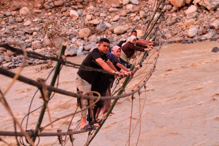 Aceh, Gunung Salak, banjir aceh, gunung salak, banjir di aceh, longsor aceh, banjir di aceh 2025, longsor di aceh, longsor di aceh 2025, Dua Titik Longsor di Gunung Salak Berhasil Ditembus, Akses Aceh Utara–Bener Meriah Mulai Terbuka