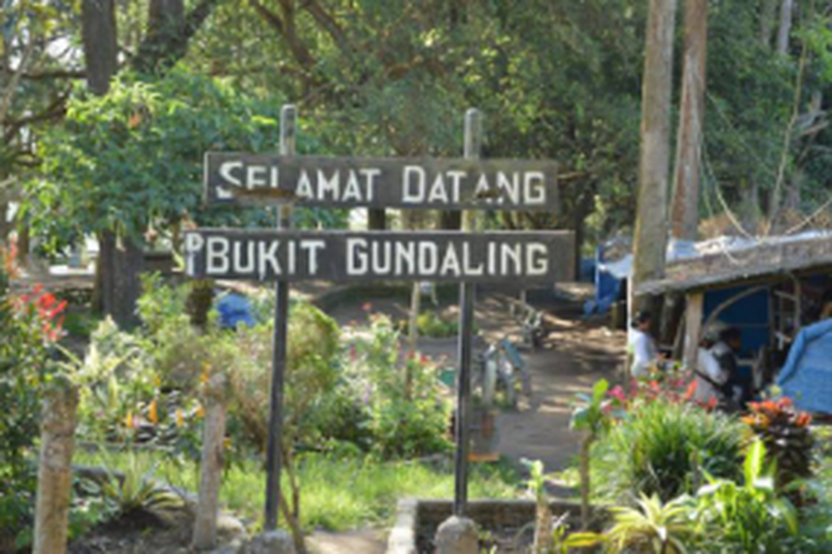 wisata Berastagi, wisata Berastagi terbaru, Tempat wisata di Berastagi, Wisata Berastagi, wisata di berastagi yang lagi hits, wisata berastagi terbaru, 14 Tempat Wisata di Berastagi Sumatera Utara, Spot Favorit Wisatawan, 1. Bukit Gundaling, 2. Mikie Funland, 3. Taman Alam Lumbini, 4. Air Terjun Sikulikap, 5. Gundaling Farmstead, 6. Pemandian Air Panas Sidebuk Debuk, 7. Penatapan Doulu, 8. Puncak Tangke Tebu, 9. Kebun Efi, 10. Taman Hutan Raya Bukit Barisan, 11. Jembatan Kaca Berastagi (Maulana Café), 12. Taman Mejuah-Juah, 13. Gua Liang Dahar, 14. Deleng Kutu