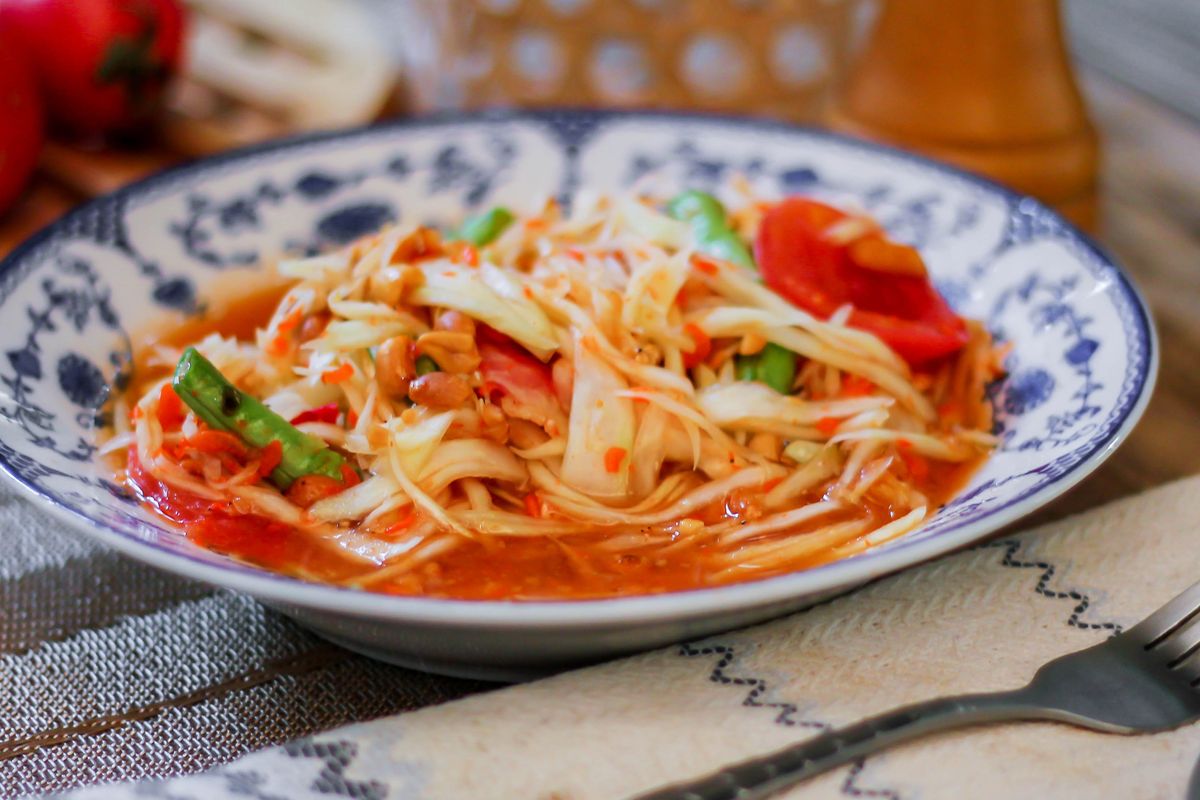 salad pepaya muda, resep som tam, Resep Som Tam, resep som tam mangga thailand, rujak thailand, Resep Som Tam ala Lisa Blackpink, Rujak Thailand Mudah Dibuat