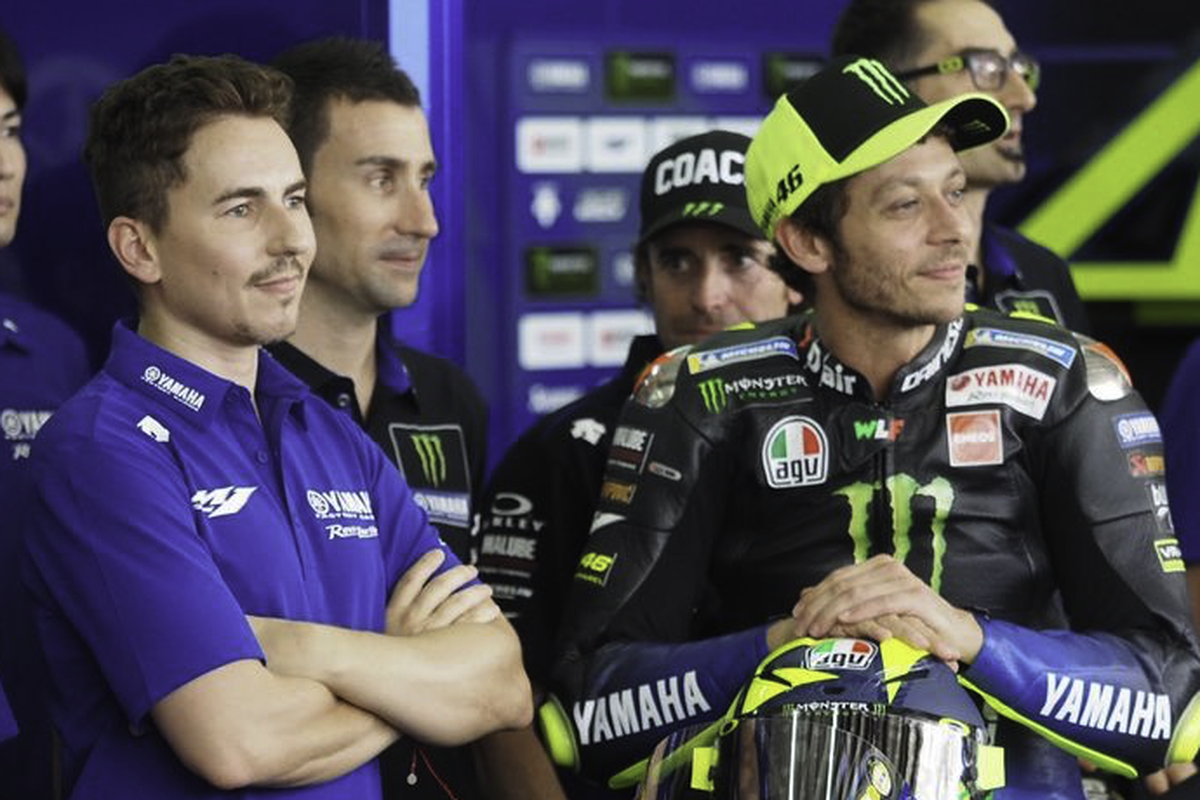 cryosauna, Valentino Rossi, Lorenzo Ungkap Taktik Rahasia Kalahkan Rossi di MotoGP 2015