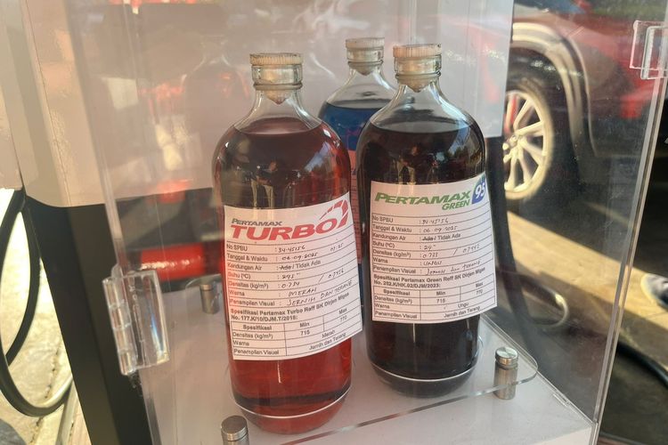 Toyota, pelat nomor, toyota veloz, BYD Atto 3, Toyota Veloz Hybrid, Sanksi Tutup Pelat Nomor Kendaraan