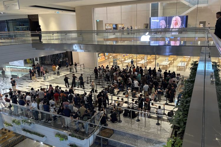 apple store, Malaysia, singapura, india, Vietnam, iPhone Air, pick up, antrean panjang, iPhone 17, iPhone 17 Pro Max, iPhone 17 Pro, iPhone 17 Series, po iphone 17, pre-order iphone 17, apple store singapore, trx mall, Euforia Penjualan Perdana iPhone 17 Hari Ini, Antrean Mengular di Singapura hingga Vietnam