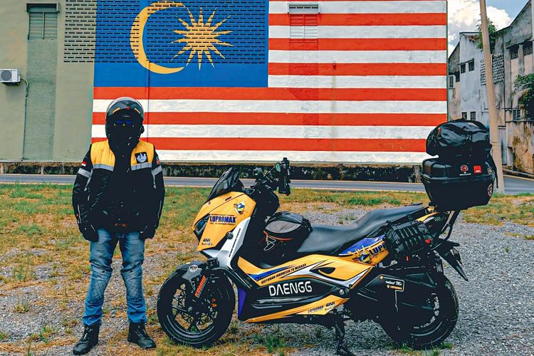 Mekkah, Yamaha Xmax, touring, Touring, Yamaha XMAX, religi, Touring Religi, Pria Ini Tuntaskan Ekspedisi Indonesia-Mekkah