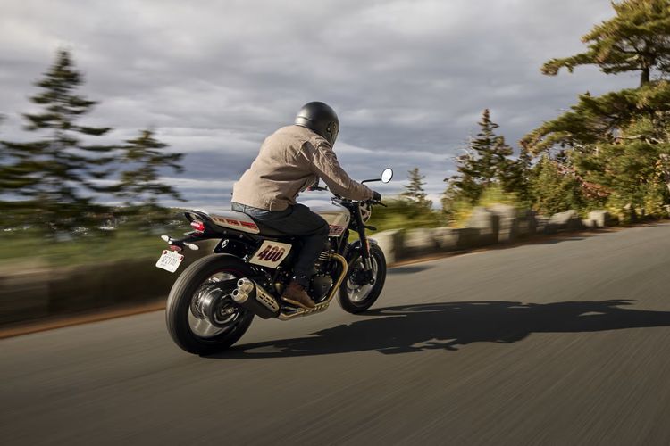 Triumph Luncurkan Tracker 400: Motor Sporty Terbaru