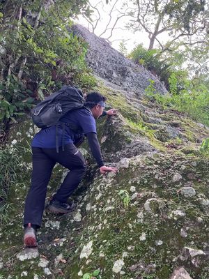 Gunung Gandul, Gunung Gandul Wonogiri, Kondisi Jalur Pendakian Gunung Gandul Wonogiri, Awas Terjal Jelang Puncak