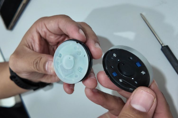 mobil listrik, smart key, remote, Neta, Neta V-II, Cara Ganti Baterai Smart Key Neta V-II di Rumah