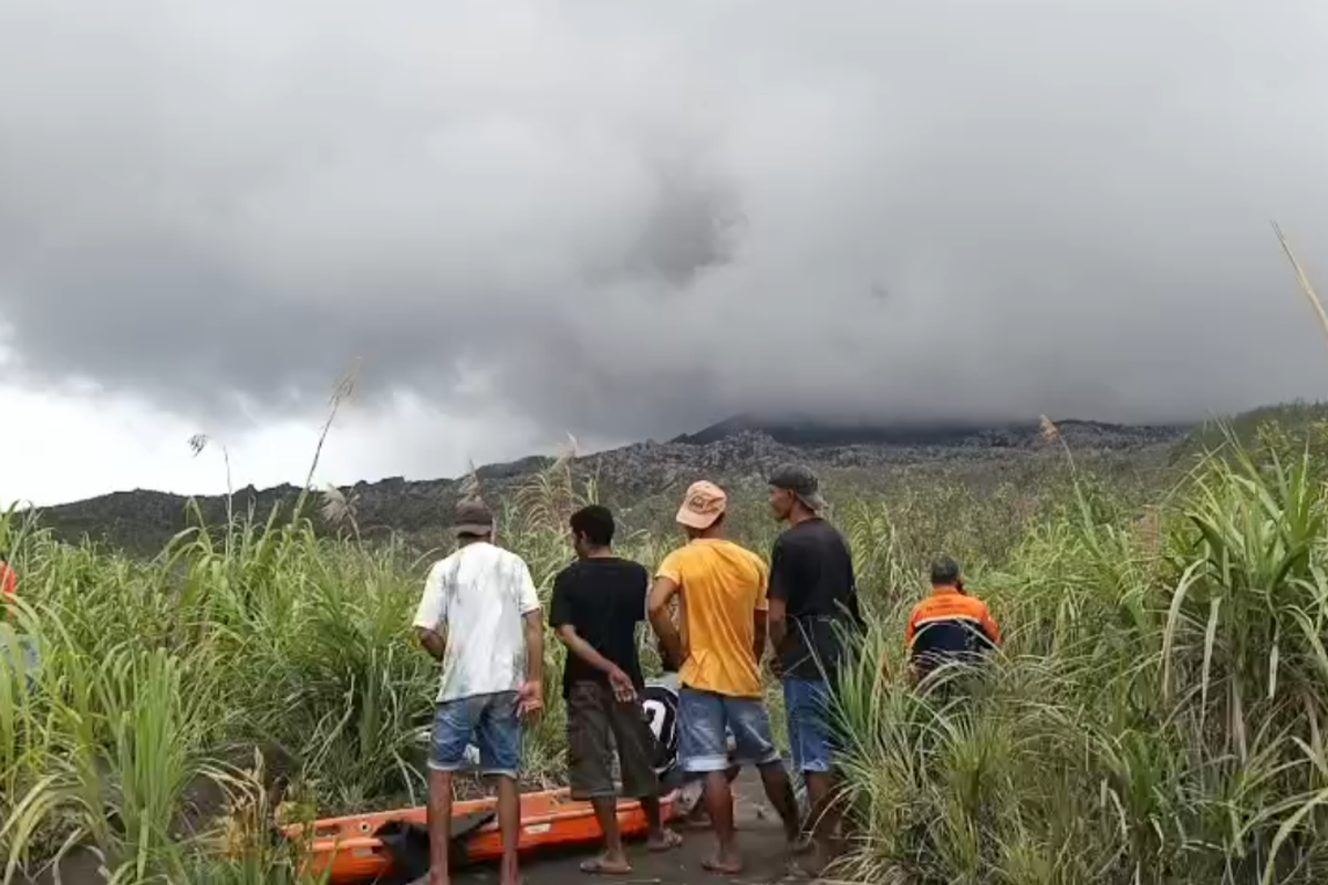 Gunung Dukono, Belajar dari Insiden Gunung Dukono, Jangan Langgar Zona Bahaya Gunung Api, Peringatan bukan formalitas, tetapi garis pembatas antara hidup dan mati, Tragedi Dukono dan pelajaran dari sejarah letusan gunung api, Radius bahaya Dukono sudah ditetapkan sejak 2024, Korban jiwa erupsi Dukono Mei 2026