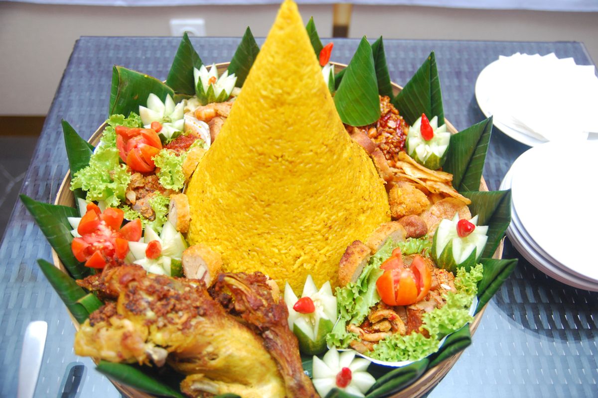 makna tumpeng 17 agustus, Apa makna atau arti dari tradisi tumpeng, filosofi tumpeng nasi kuning, filosofi tumpeng bahasa jawa, filosofi tumpeng 17 agustus, Filosofi Tumpengan yang Biasa Disajikan Saat Perayaan 17 Agustus