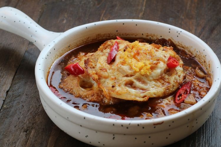 akhir bulan, 5 Ide Menu Masakan Murah Meriah di Akhir Bulan, Cocok untuk Anak Kos, 1. Telur ceplok tumis kecap, 2. Nasi goreng bakso telur, 3. Tumis Kangkung saus tiram, 4. Oseng tahu tempe, 5. Orak-arik telur buncis