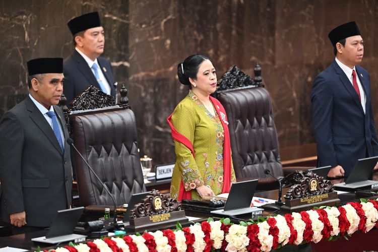 puan maharani, sidang tahunan MPR, selendang merah, makna selendang merah, makna kebaya puan maharani, makna busana puan maharani, sidang mpr 2025, sidng tahunan mpr 2025, Arti Selendang Merah yang Dipakai Puan Maharani di Sidang Tahunan MPR 2025