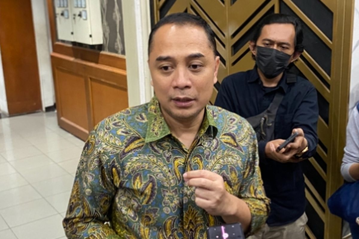 Eri Cahyadi, Surabaya, Hening Dzikrillah, Wali Kota Surabaya, eri cahyadi, wali kota surabaya eri cahyadi, admin medsos, hening dzikrillah, admin media sosial Surabaya, video viral Eri Cahyadi, klarifikasi Hening Dzikrillah, akun Instagram Eri Cahyadi, Eri Cahyadi Tolak Pengunduran Diri Admin Medsos yang Viral, Minta Anak Muda Tak Takut Salah