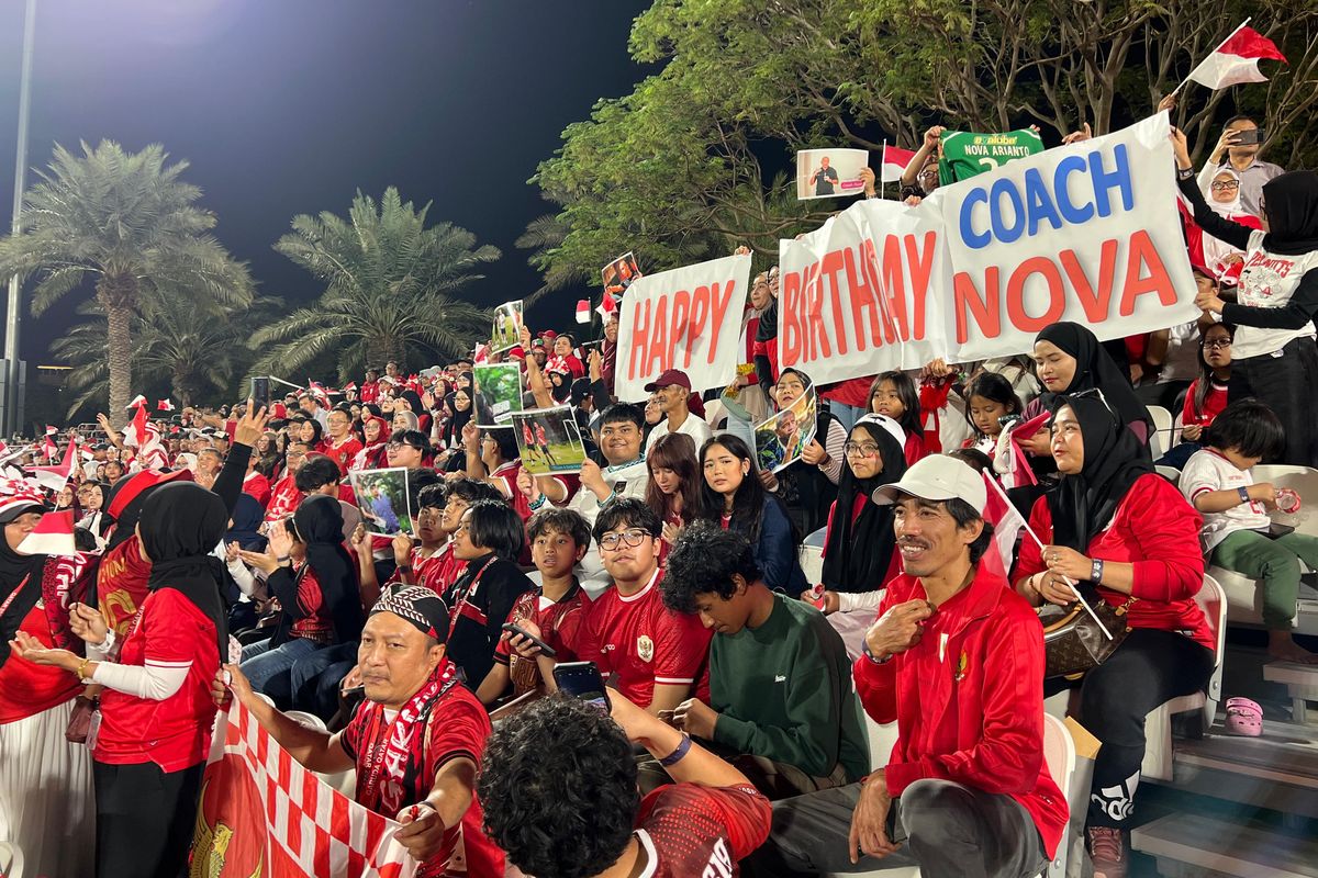 Indonesia, Piala Dunia U17 2025, Timnas U17 Indonesia, suporter timnas Indonesia, timnas u17 Indonesia, Indonesia vs Zambia, jadwal timnas u17 indonesia di piala dunia u17 2025, Hasil Timnas U17 Indonesia vs Zambia, Skor Timnas U17 Indonesia vs Zambia, Totalitas Fan di Qatar, Tukar Jadwal Kerja demi Timnas U17 Indonesia