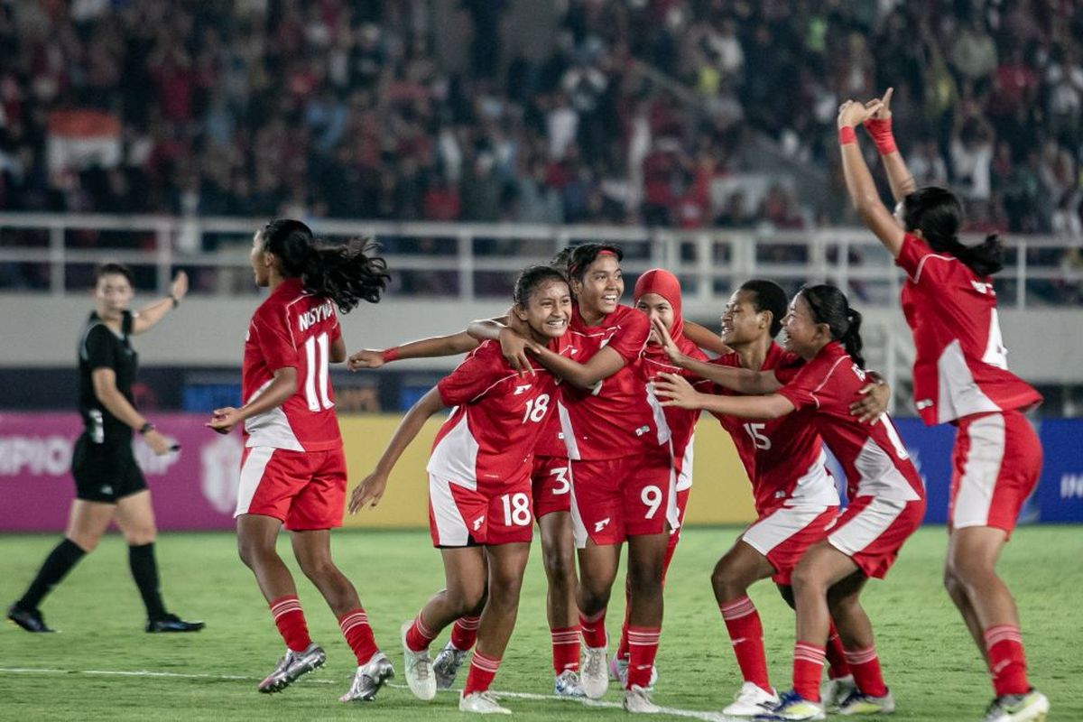 SEA Games 2025, Timnas, Thailand, Timnas Putri, Timnas Putri Indonesia, Timnas Putri Indonesia vs Thailand, Timnas putri, Jadwal Siaran Langsung Timnas Putri Indonesia Vs Thailand di SEA Games 2025, Jelang Laga Penting Pembuka Grup A, Thailand Jadi Rintangan Berat di Awal, Suara dari Lapangan: Pemain Siap Tempur, Siaran Langsung Timnas Putri Indonesia vs Thailand