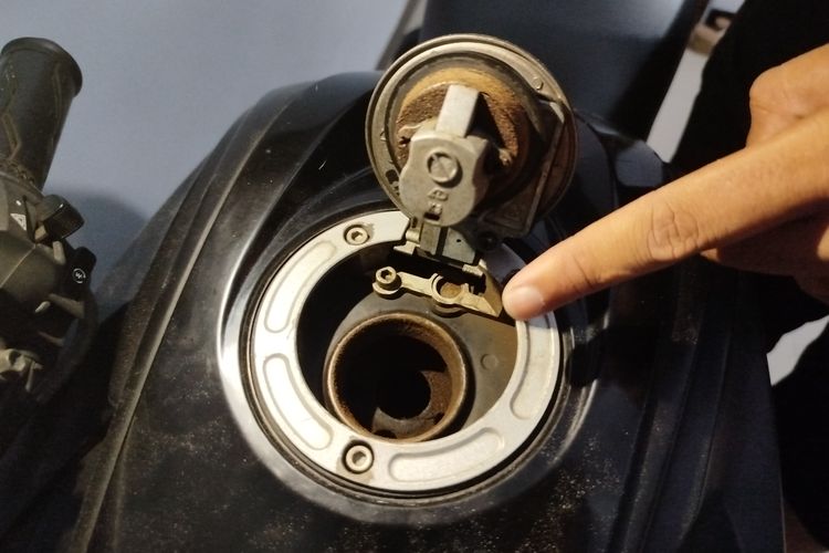 Motor brebet, Kualitas Bahan Bakar, solusi brebet, pemeliharaan motor, Motor Brebet Setelah Bensin? Kenali Penyebab dan Solusi Efektif