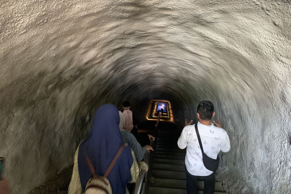 Lubang Jepang Bukittinggi, lubang jepang bukittinggi, sejarah lubang jepang bukittinggi, panjang lubang jepang bukittinggi, lubang jepang di bukit tinggi, Wisata Sejarah Bukittinggi, Ada Saksi Bisu Kejamnya Penjajahan Jepang