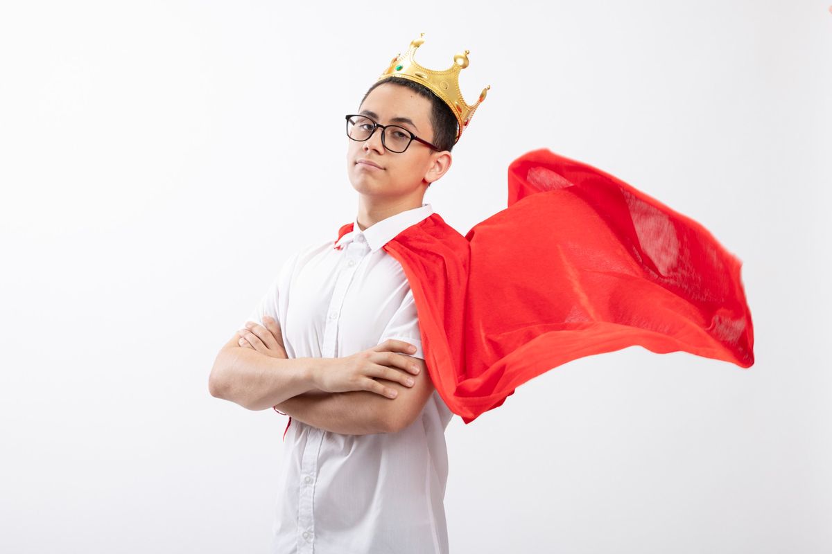 mythomania, apa itu mythomania, mythomania adalah, cara menangani mythomania, apa yang harus dilakukan untuk menangani mythomania, yang bisa dilakukan keluarga untuk menghadapi mythomania, Mythomania Viral di TikTok, Ini 5 Langkah Awal yang Bisa Dilakukan Keluarga, 1. Observasi perilaku penderita mythomania, 2. Sadari bahwa ada alasan di balik perilakunya, 3. Jangan konfrontasi langsung, 4. Berikan batasan untuk diri sendiri, 5. Bawa ke psikolog