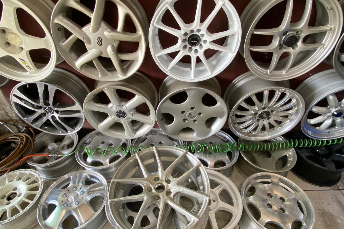 motif pelek, pasar mobil listrik, modifikasi kendaraan, pelek aftermarket, Pasar Mobil Listrik, Motif pelek, Tren Pelek Aftermarket di Indonesia: Model Favorit Konsumen