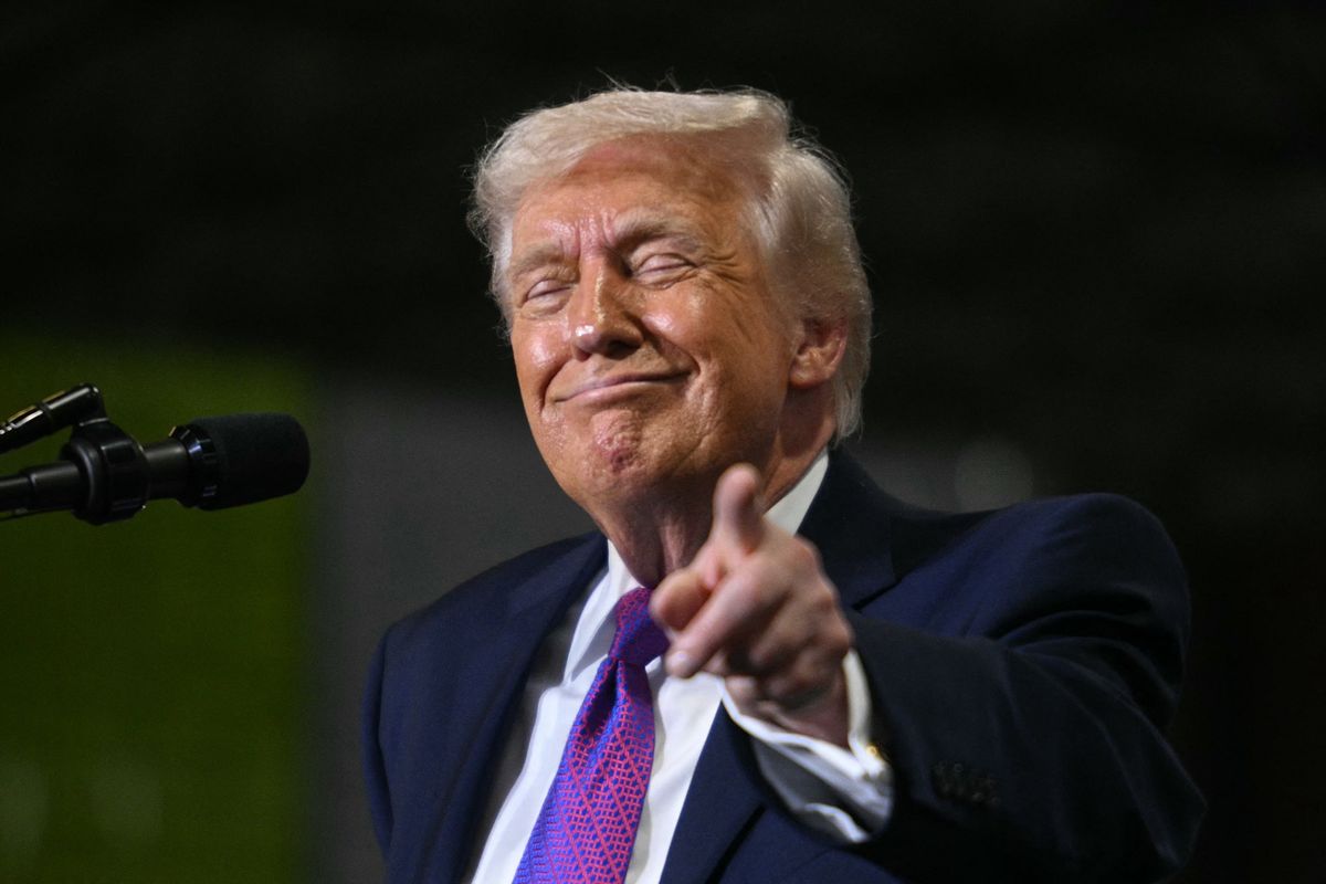 tanda tangan Trump, Partai Demokrat, Foto Donald Trump Akan Hiasi Paspor Amerika Serikat Terbaru