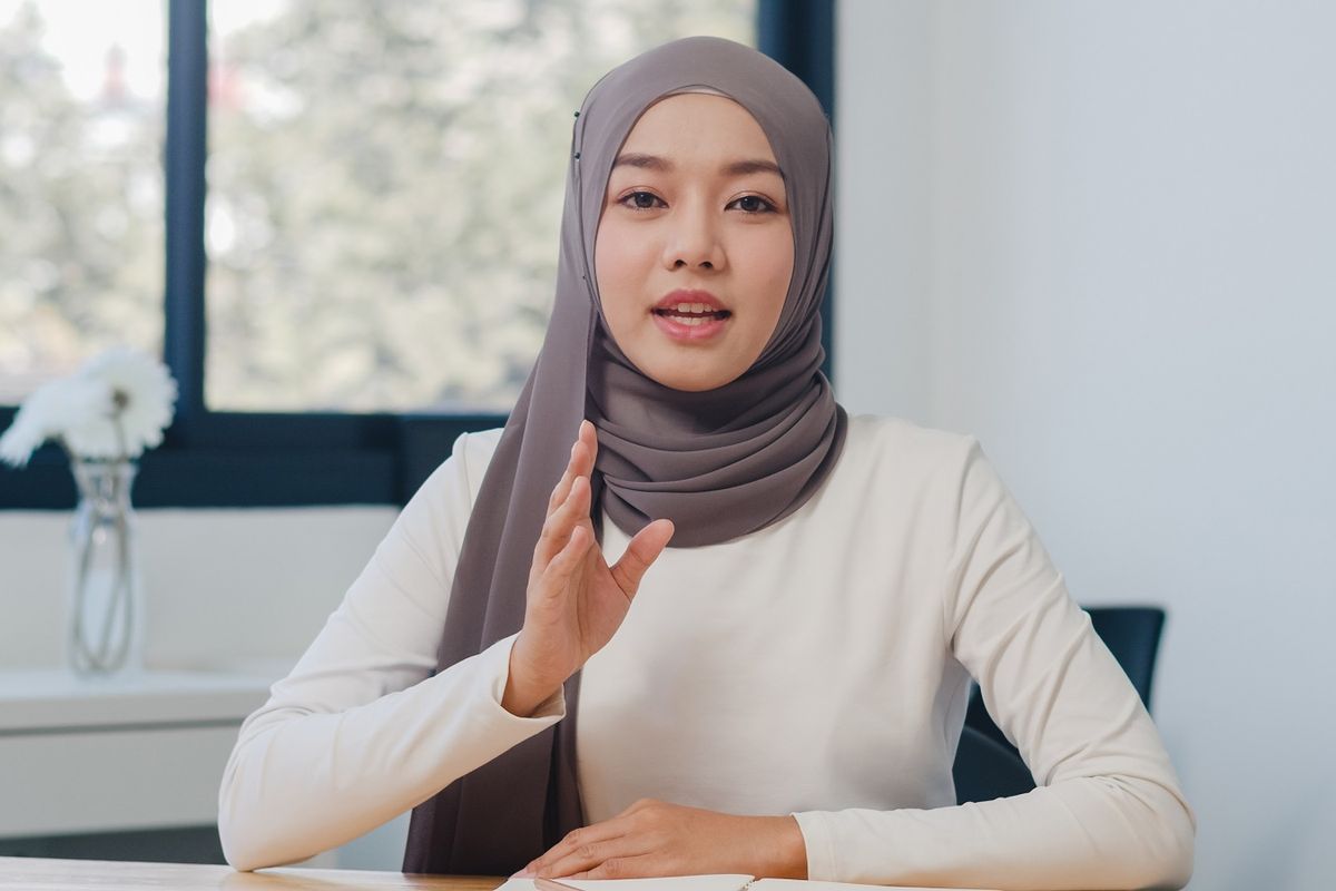 tutorial hijab pashmina, Tutorial hijab pashmina, tutorial pashmina, tutorial hijab, Tutorial Hijab Pashmina yang Simpel, Cocok untuk Halalbihalal, 1. Siapkan ciput, 2. Siapkan pashmina, 3. Siapkan peniti, 4. Mulai gunakan pashmina