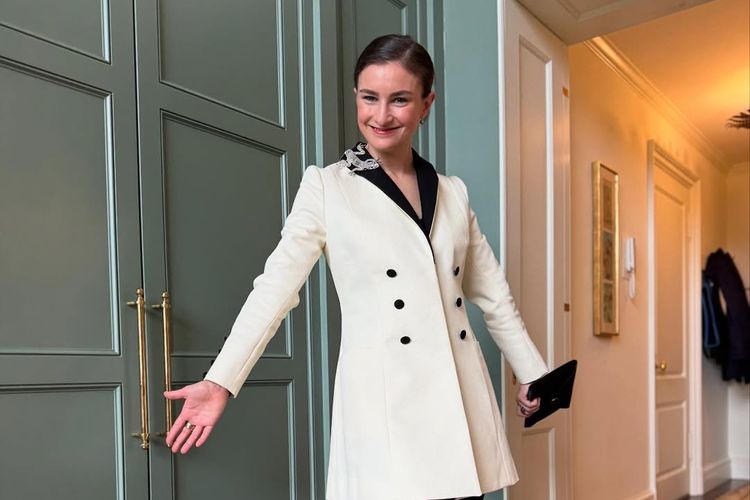vogue, majalah Vogue, Anna Wintour, Chloe Malle, anna wintour itu siapa, profil chloe malle, karier chloe malle, Siapa Chloe Malle? Ini Profil Pengganti Anna Wintour di Vogue