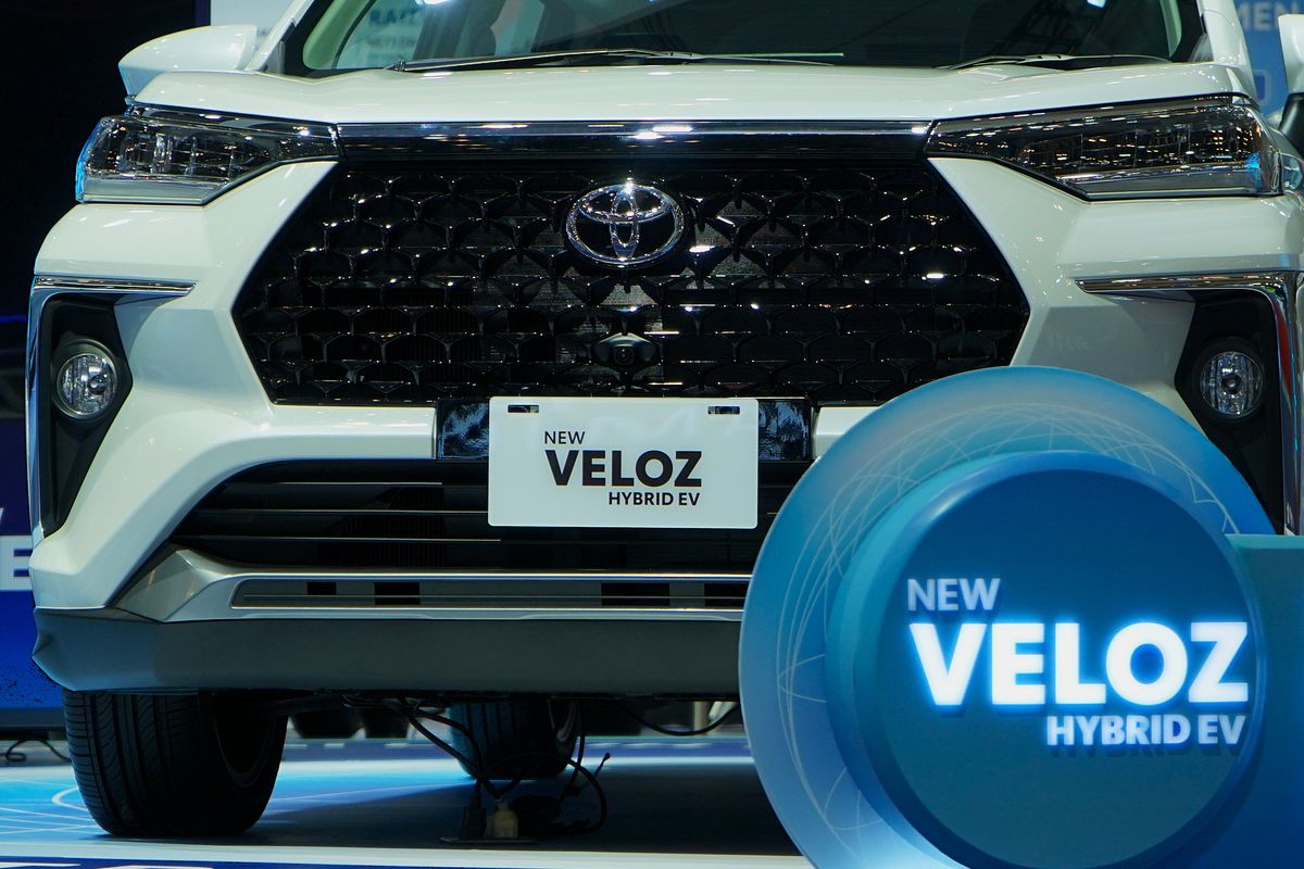 Hybrid, Harga Veloz Hybrid, Toyota, potongan, Dafar Harga Tiap Varian Veloz Hybrid Lengkap dengan Potongannya