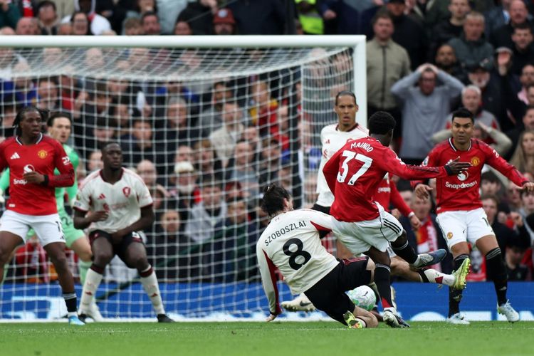 Kobbie Mainoo, Bruno Fernandes, Manchester United, Michael Carrick, Liga Inggris, Bruno Fernandes Pecahkan Rekor Assist Liga Inggris, Ada Peran Mainoo