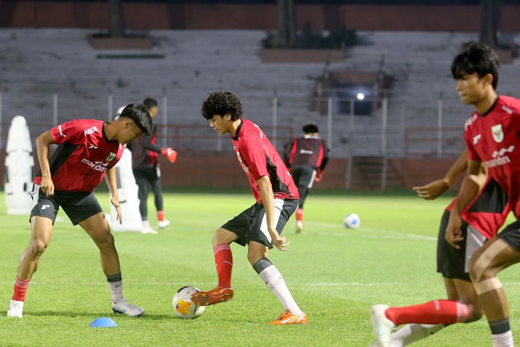 Reno Salampessy, Persipura, Ricardo Salampessy, Championship Liga 2, TC Timnas U20, Reno Salampessy Tidak Terbebani Nama Besar Sang Ayah