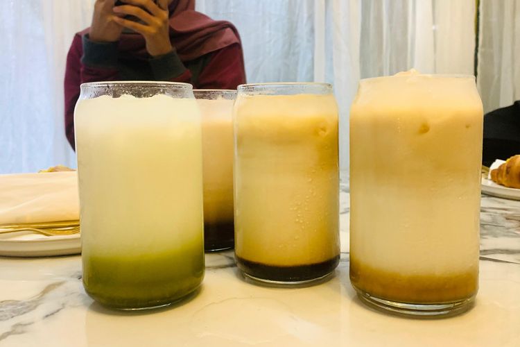 Tunjungan Surabaya, pesawat, cafe, libur Lebaran, tunjungan surabaya, Sensasi Bersantai di Kabin Pesawat Boeing, pengalaman Unik Saat Libur Lebaran di Surabaya, Dari coffee &amp; pastry menuju konsep resto and bar, Bersantai dalam kabin boeing 737-300, Tempat nongkrong baru favorit berbagai kalangan, Inspirasi dari dunia aviasi