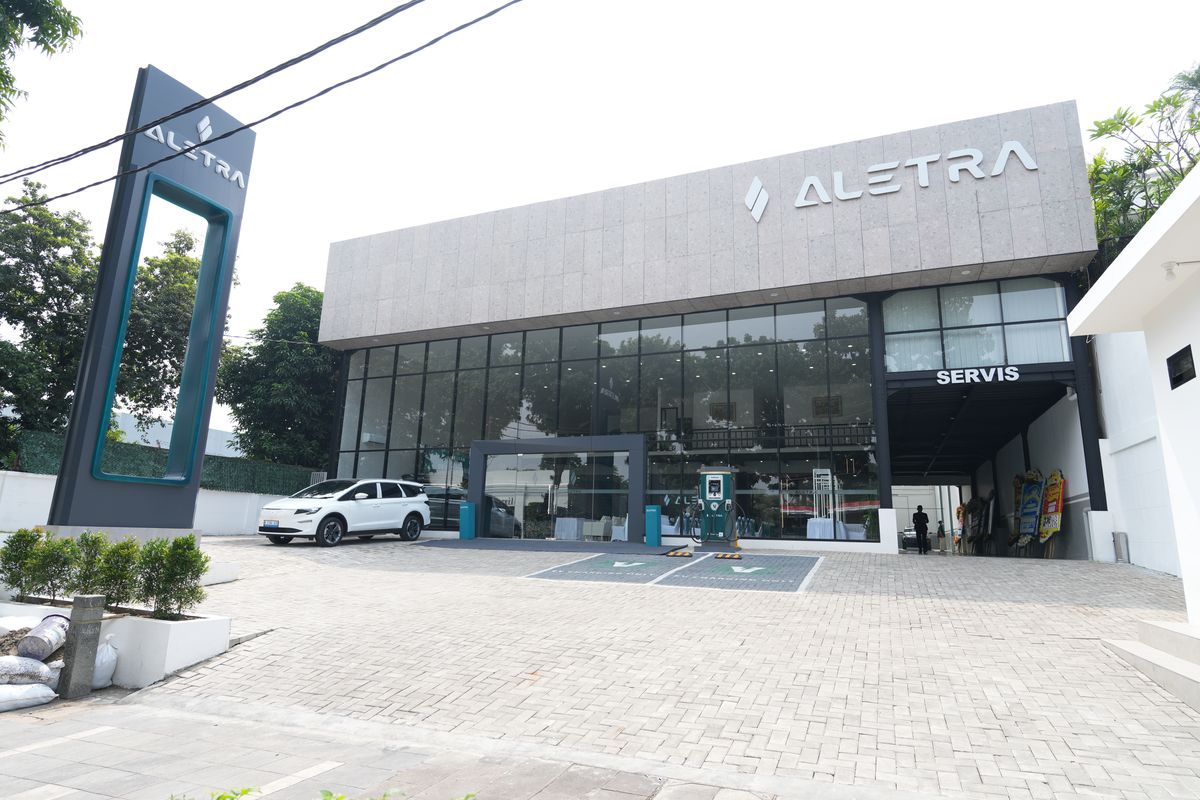 layanan purna jual, ekspansi jaringan, kendaraan listrik, Dealer Aletra Kemang, Dealer Aletra Kemang Resmi Dibuka di Jakarta Selatan