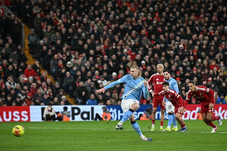Liverpool, Liga Inggris, Manchester City, kartu merah, Arne Slot, Marc Guehi, Usai Liverpool Vs Man City 1-2, Arne Slot Nilai Marc Guehi Juga Layak Kartu Merah