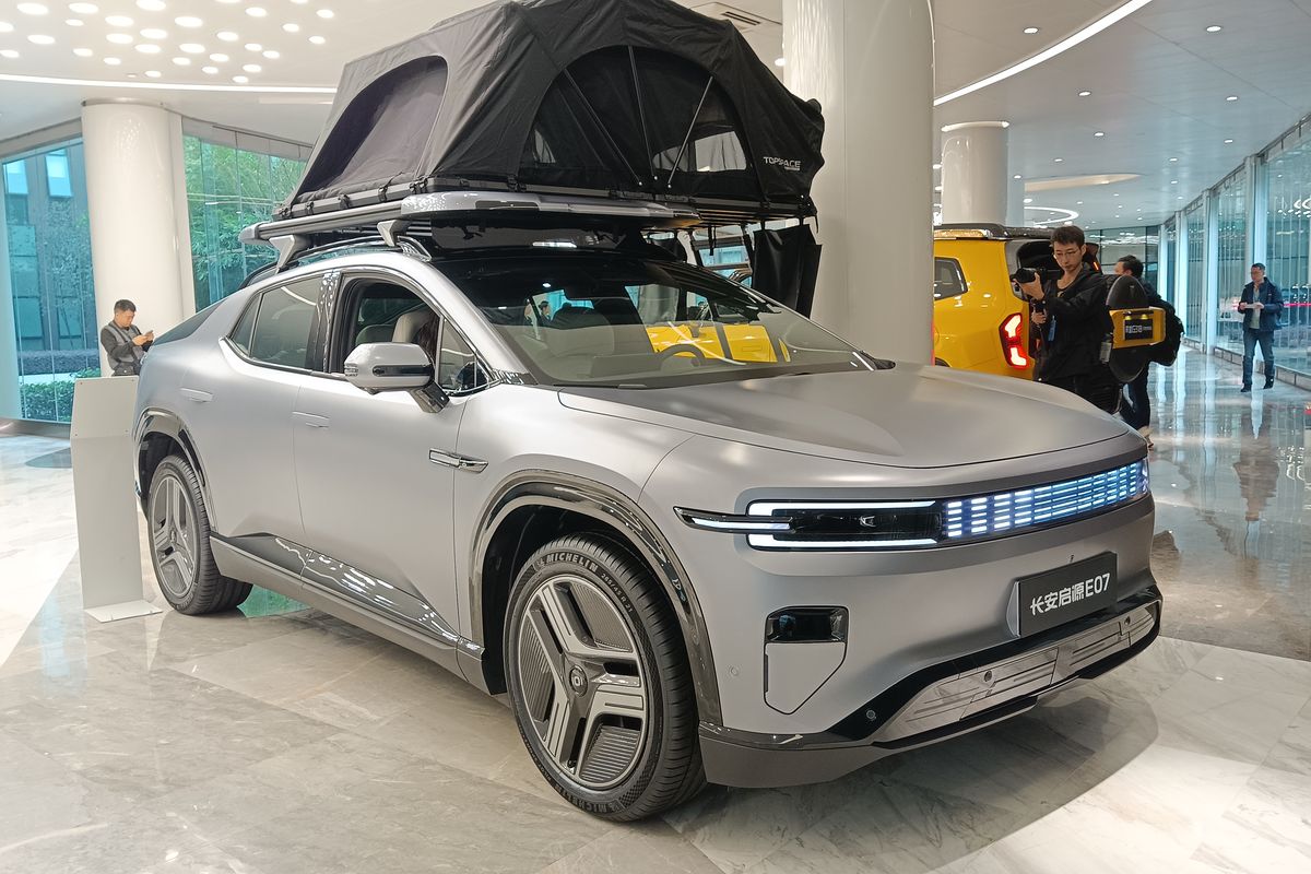 mobil listrik, Setiawan Surya, Changan Nevo E07, SUV berubah bentuk, Changan Nevo E07: Mobil Listrik Unik yang Bisa Berubah Bentuk