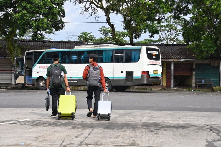Mudik Gratis 2026, Mudik Gratis BUMN 2026, 5 Daftar Mudik Gratis 2026 yang Masih Buka, Rute Jawa dan Sumatera, 1. Mudik Gratis BTN 2026, 2. Mudik Gratis Kimia Farma 2026, 3. Mudik Gratis Pos Indonesia 2026, 4. Mudik Gratis Indomaret 2026, 5. Mudik Gratis Alfamidi 2026 