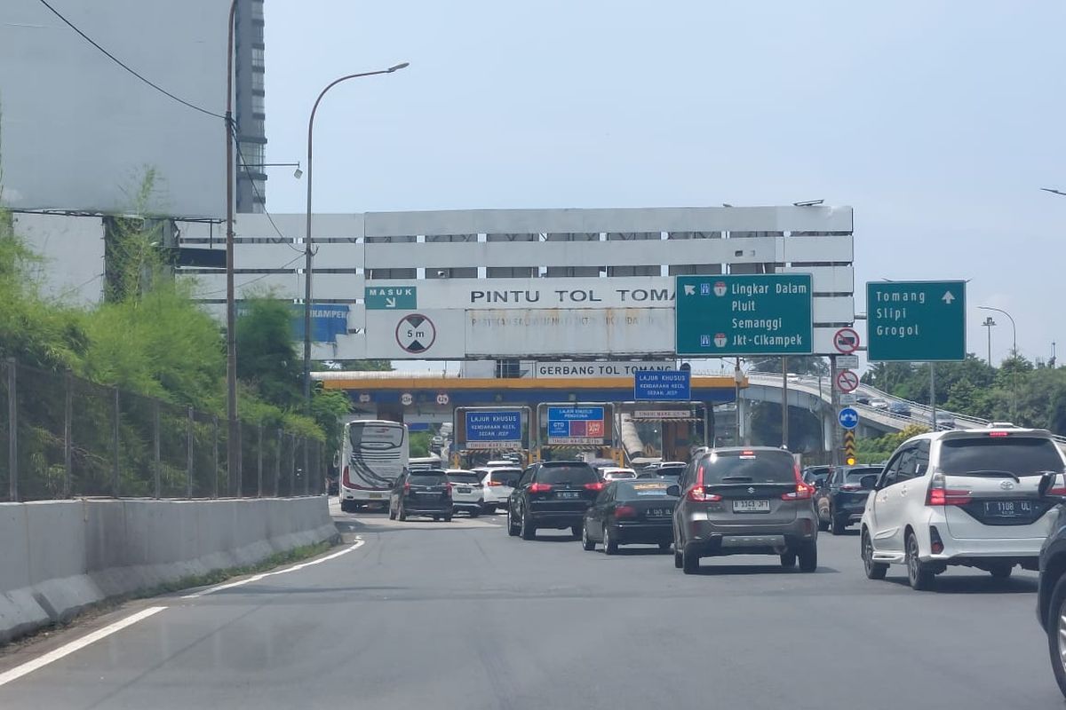 Idul Adha, lalu lintas, Jasa Marga, otomotif, Lalu Lintas, kendaraan bermotor, Tol Dalam Kota, idul adha 2025, Volume Kendaraan di Tol Jabodetabek Naik saat Libur Idul Adha 2025