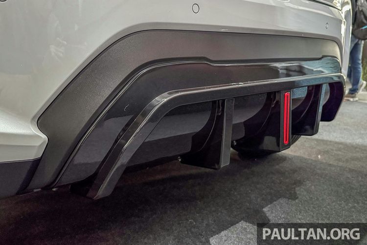 Fronx, Fronx Sport, Suzuki, Suzuki Fronx Sport Meluncur di Malaysia, Impor dari Indonesia