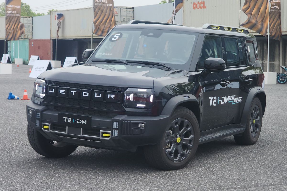 Shanghai Auto Show 2025, SUV PHEV Jetour T2 i-DM, kemampuan off-road, mesin hybrid 1.5TGDI, Jajal SUV PHEV Jetour T2 di Shanghai, Sebelum Meluncur di Indonesia
